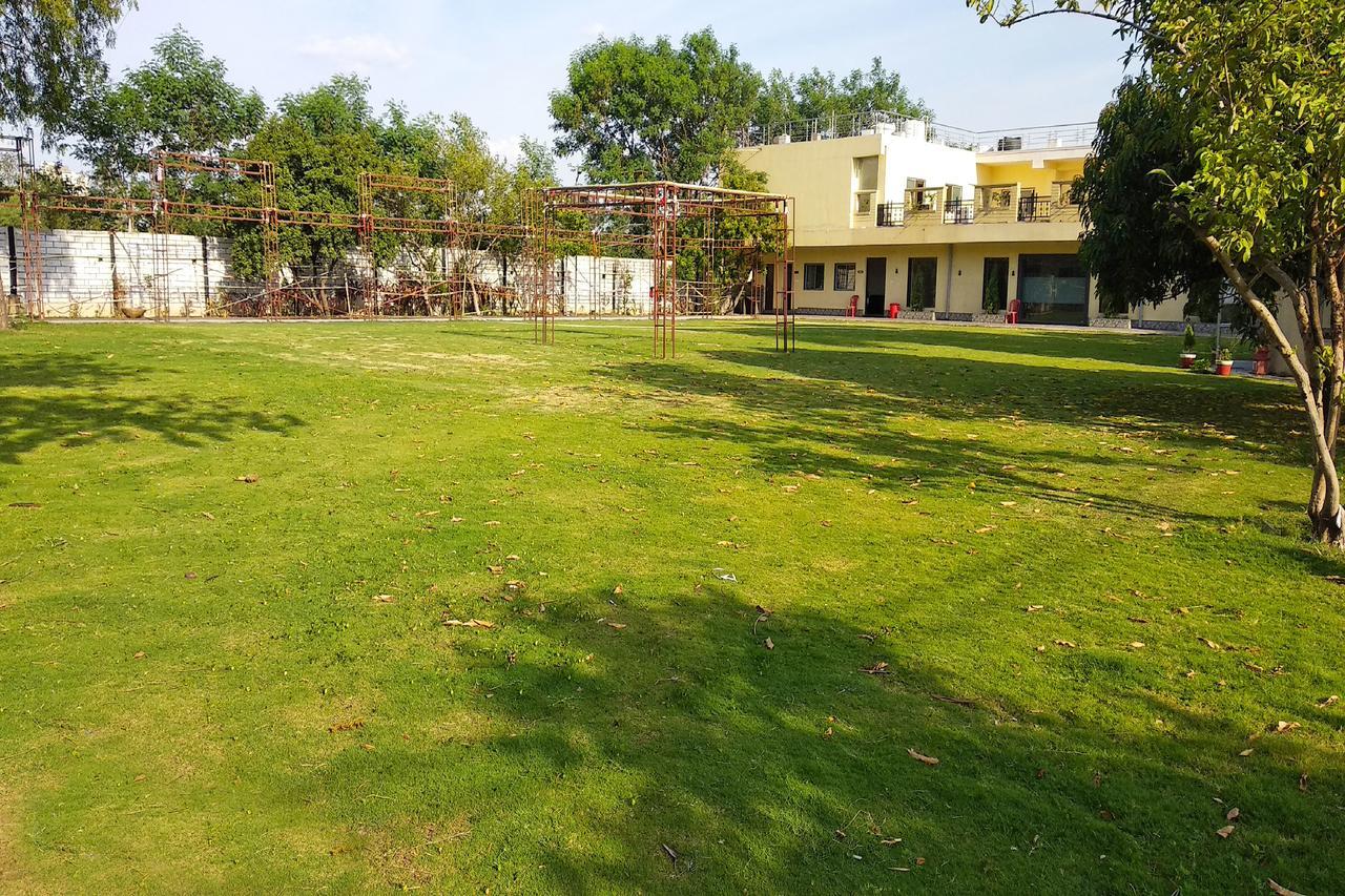 Oyo 14354 Amar Marriage Palace Hotel Dharmpura Exterior foto